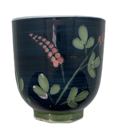 典雅花草深色茶杯